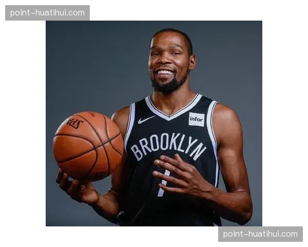 上海申花公告，外援马莱莱左腿腘绳肌轻度拉伤，预计缺阵3周